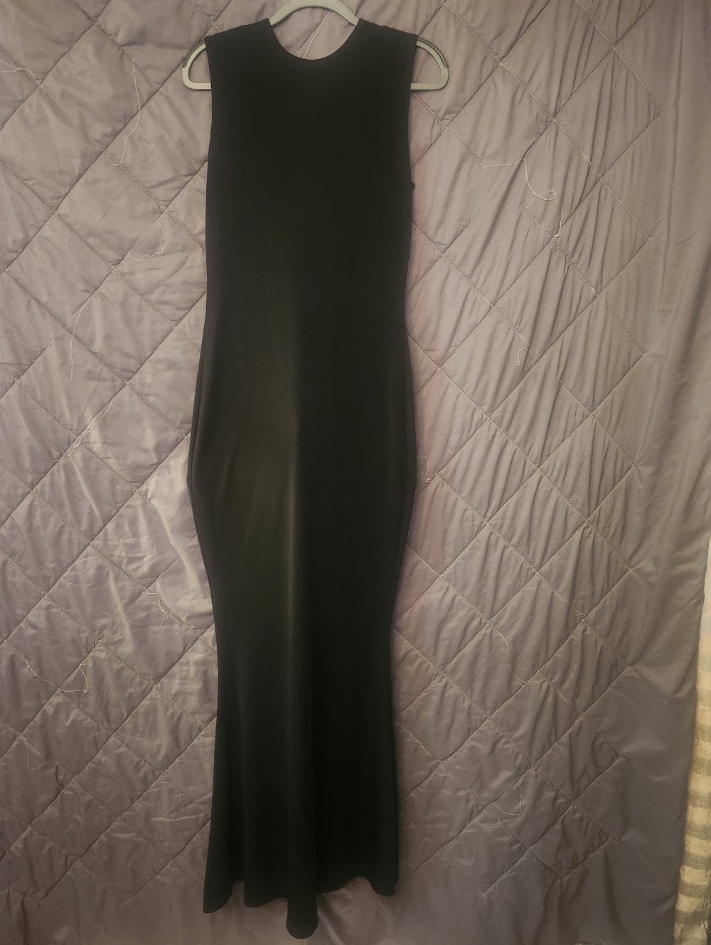 Sleeveless Black Maxi Dress with Gold Zip Front - Picture 3 of 4